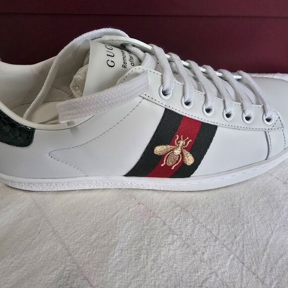Size 7 - Gucci Ace Embroidered Bee Womens, NEW with box and shoe bags - Picture 3 of 7
